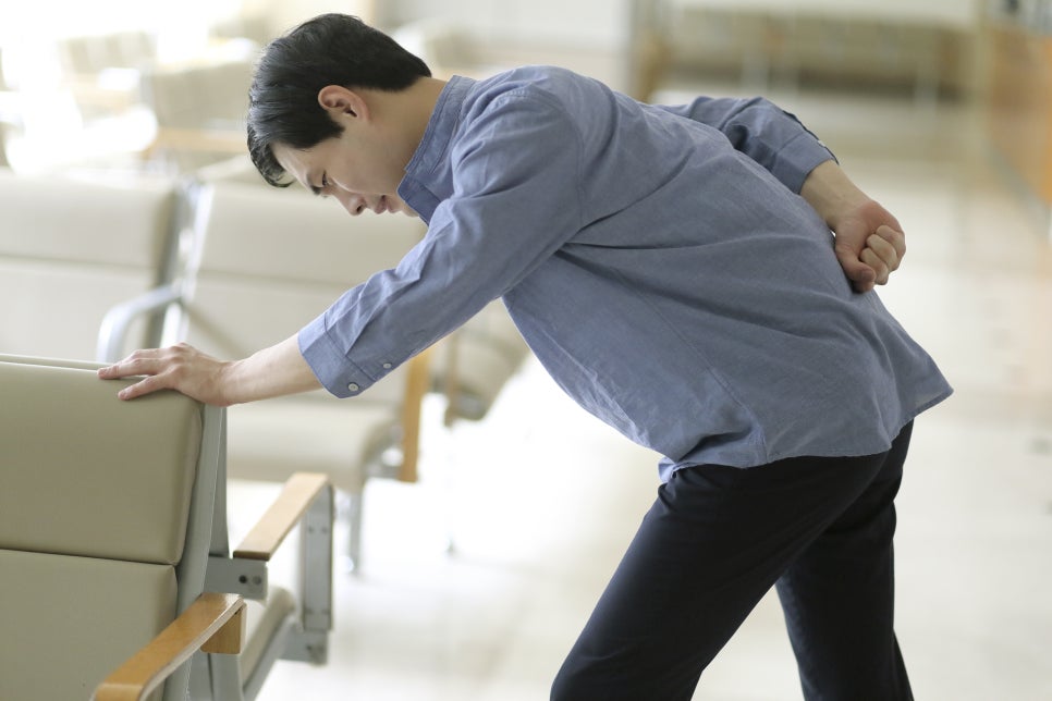 How to Stop Diarrhea: Water, Gastroenteritis Causes, Helpful Foods, and Medicines? image 4