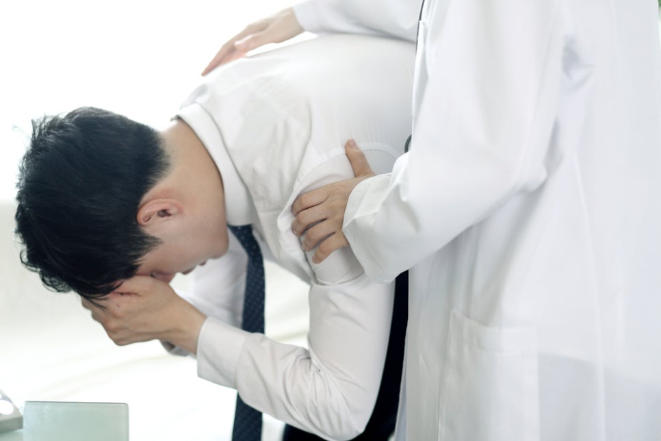 걸을때발등통증 증상에 따라 다르게 나타나는 관련 이미지 2