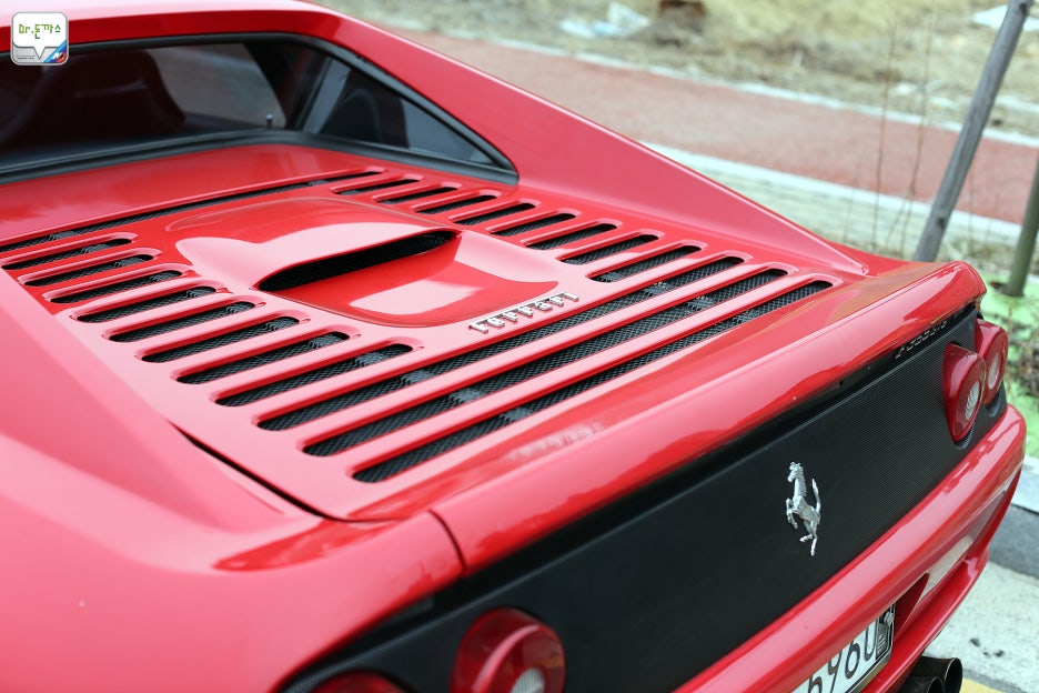 [페라리 F355 GTS] 세월이 가도 멋진 스포츠카 페라리 F355를 소개합니다. 관련 이미지 26