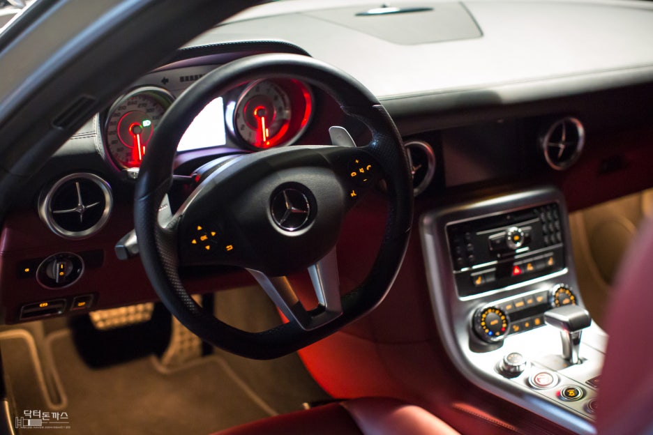 조금 특별한 벤츠 SLS 63 AMG 시승기. 관련 이미지 19