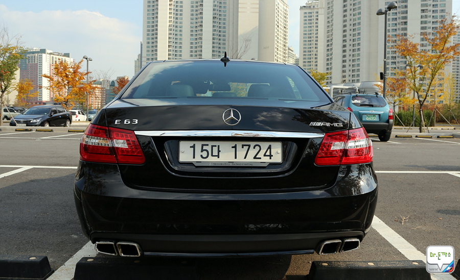 [시승기] 벤츠 e63AMG! 메르세데스 전통을 그대로 계승한 무서운 세단! + e클래스 페이스리프트 + 삼다연(논현동맛집,제주도흑돼지전문점) 관련 이미지 29