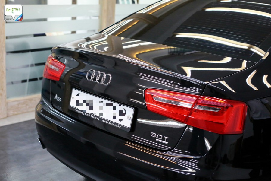 잘 팔리는차와 안 팔리는차! 아우디 A6 3.0 TFSI vs 아우디 R8 GT 스파이더 관련 이미지 7