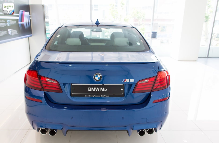 BMW M5 시승기. 괴물세단의 과거 그리고 현재(E39 M5,E60 M5,F10 M5). 관련 이미지 48