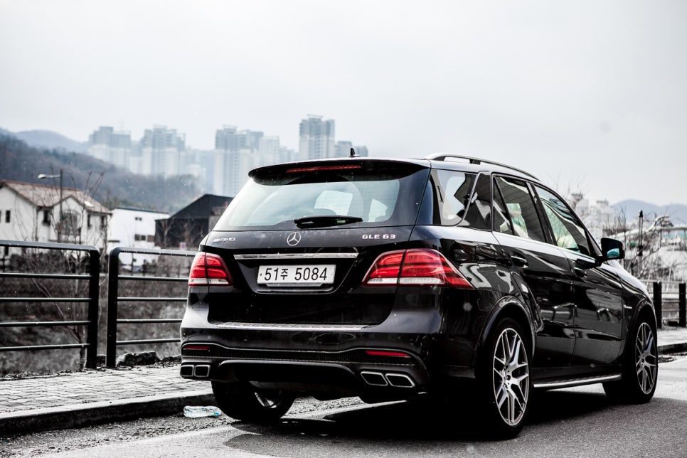 벤츠 GLE 63 AMG 시승기 - 스포츠카와 SUV의 교차점 관련 이미지 7