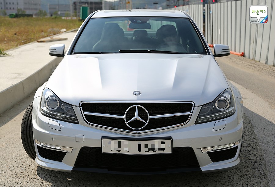 [시승기] c63 amg 쿠페 퍼포먼스 패키지 시승기 + 닥터돈까스와 오사모디(BMW 535d)가 드리는 새해인사 관련 이미지 5