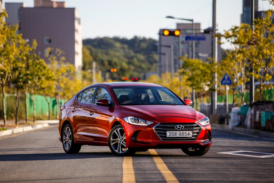 "수입차"에 견줄만 한 성능. 신형 아반떼 AD 디젤 시승기. 관련 이미지 2
