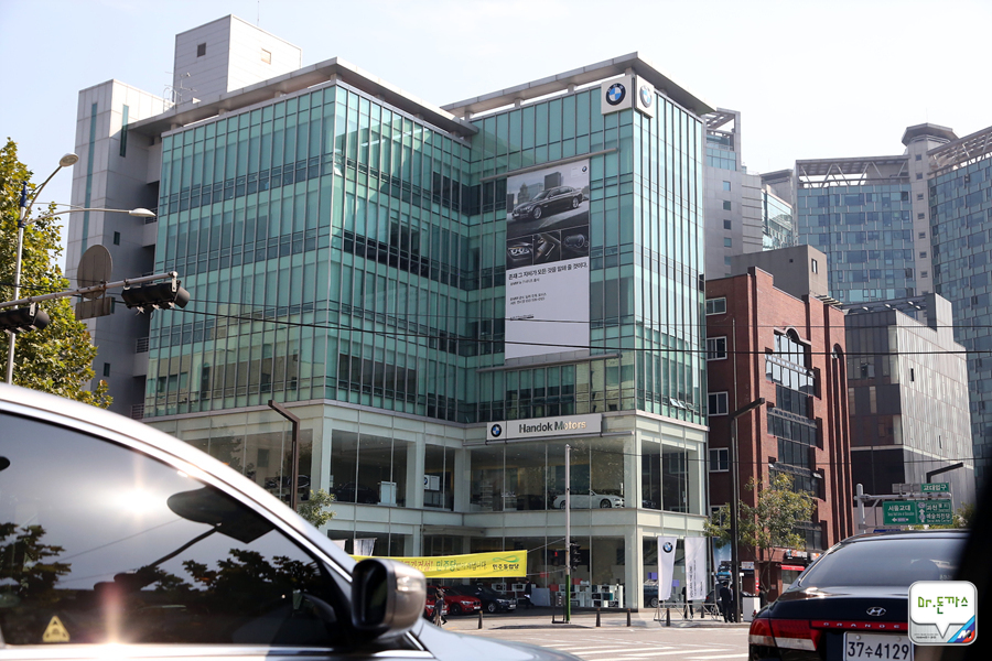 [비교시승기] BMW 뉴 1시리즈 해치백 vs 폭스바겐 골프 관련 이미지 1