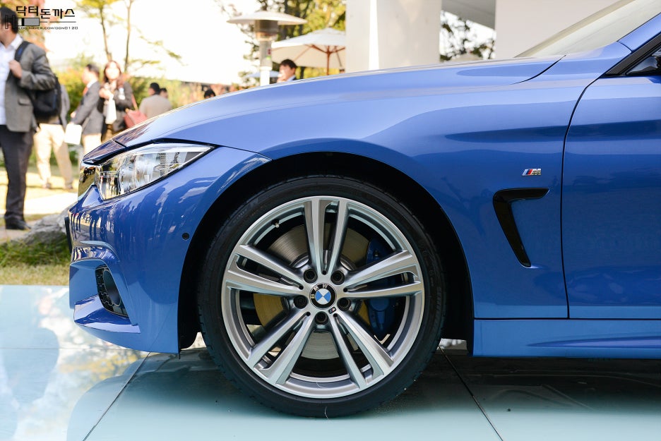BMW 4시리즈 쿠페 디자인,사양 그리고 옵션 (BMW 428i M 스포츠 패키지+420d+M4) 관련 이미지 8