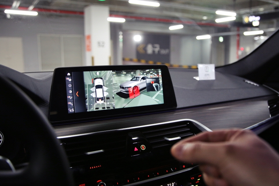 BMW 5시리즈 풀체인지 런칭& 시승기 관련 이미지 26