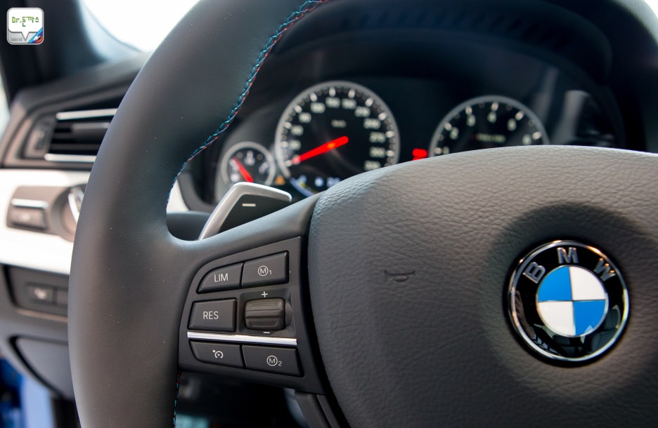 BMW M5 시승기. 괴물세단의 과거 그리고 현재(E39 M5,E60 M5,F10 M5). 관련 이미지 52
