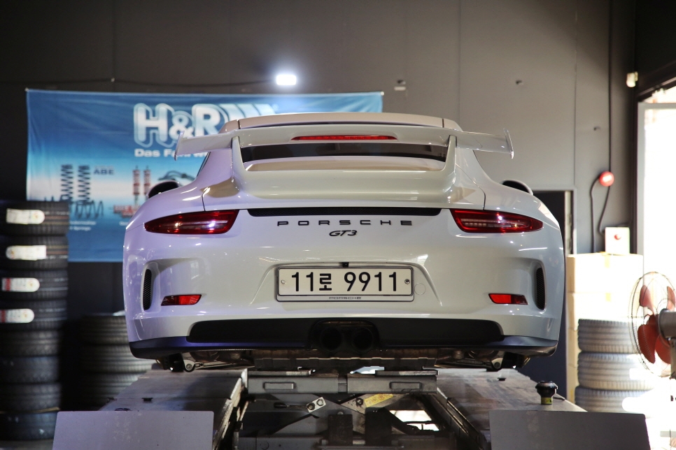봄맞이 포르쉐 911 GT3 타이어 교체 관련 이미지 20