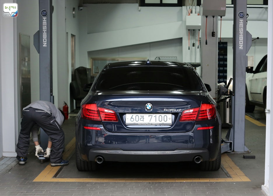 [BMW 역삼 패스트레인 BSI] BMW 535d 오일교환+에어필터교환+연료필터교환+마이크로필터교환+와이퍼교환+워셔액보충 관련 이미지 5