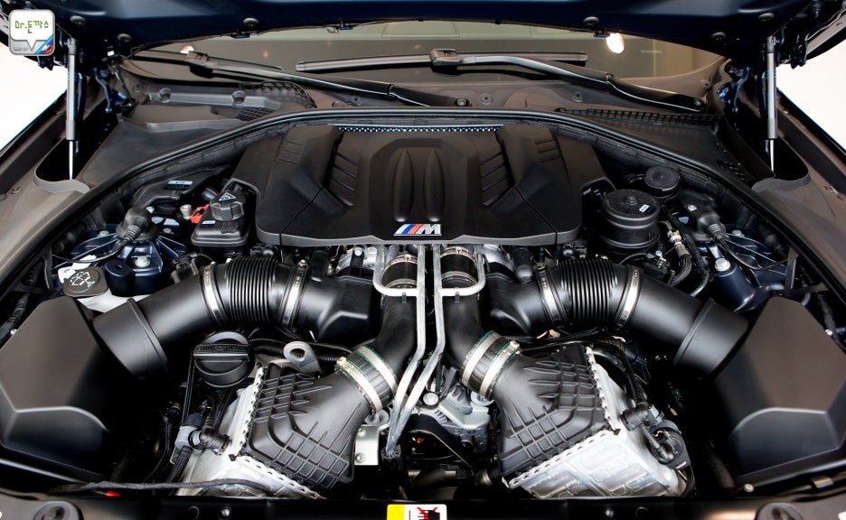 BMW M5 시승기. 괴물세단의 과거 그리고 현재(E39 M5,E60 M5,F10 M5). 관련 이미지 56