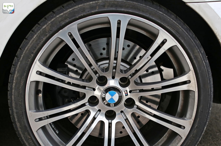 BMW M3 시승기+BMW M3=아드레날린 분비 유발자! 관련 이미지 31
