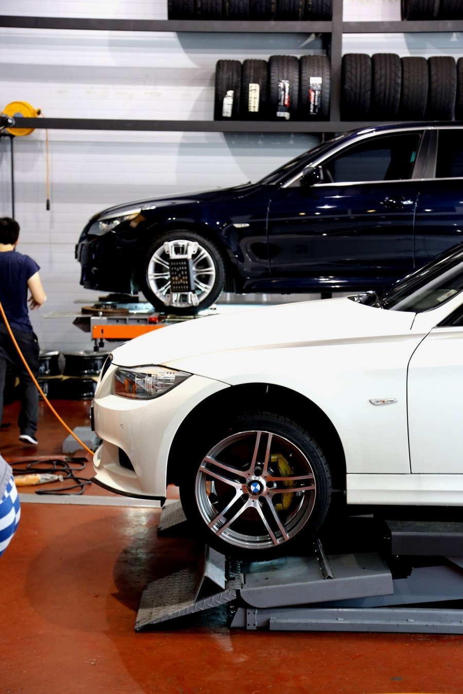 BMW e90 320d 블랙엔 화이트 에디션 하루에 두번 휠 바꾸다!! ( 광명 ez 타이어+ 산본 스타일+ 동판교 맛집+ 커피그리고사람들+브런치) 관련 이미지 64