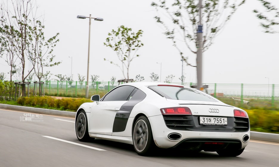 아우디 R8 시승기 1편+R8의 발자취를 따라서+R8 V8 쿠페+R8 V10 쿠페 관련 이미지 23