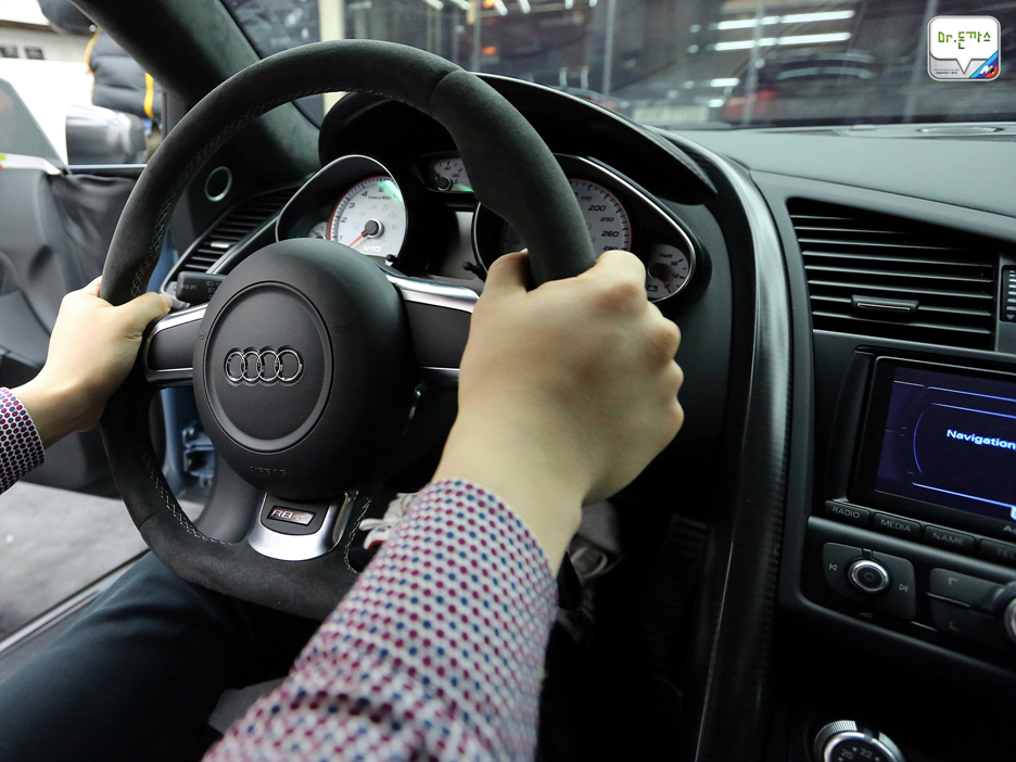 잘 팔리는차와 안 팔리는차! 아우디 A6 3.0 TFSI vs 아우디 R8 GT 스파이더 관련 이미지 52
