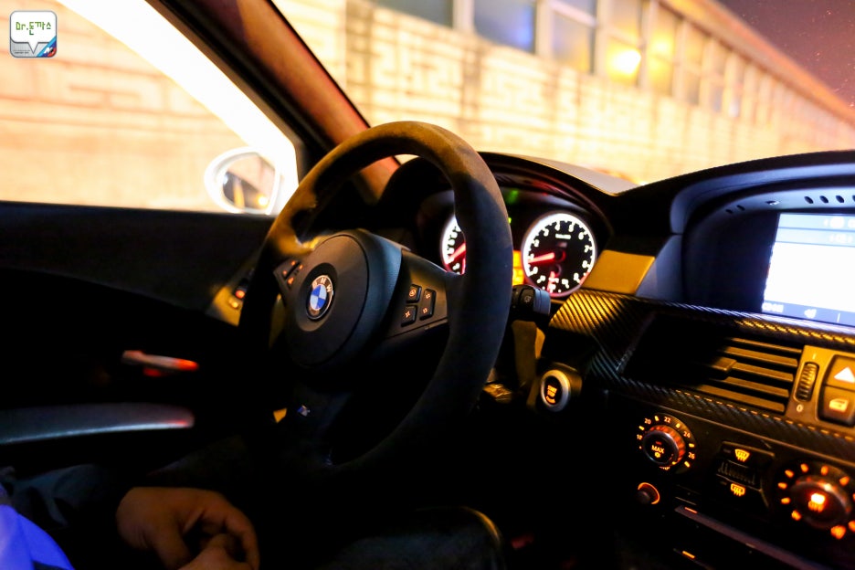 BMW M5 시승기. 괴물세단의 과거 그리고 현재(E39 M5,E60 M5,F10 M5). 관련 이미지 38