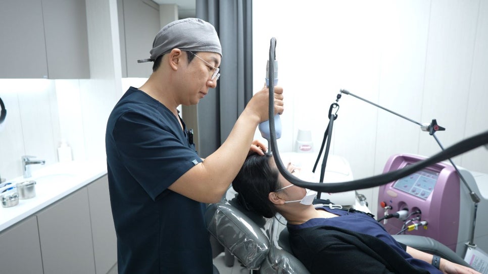 개원 10년차, 청담 피부과 원장의 현실 고민 관련 이미지 7