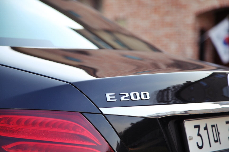 벤츠 E클래스 시승기 . E200 아방가르드 AV 관련 이미지 2