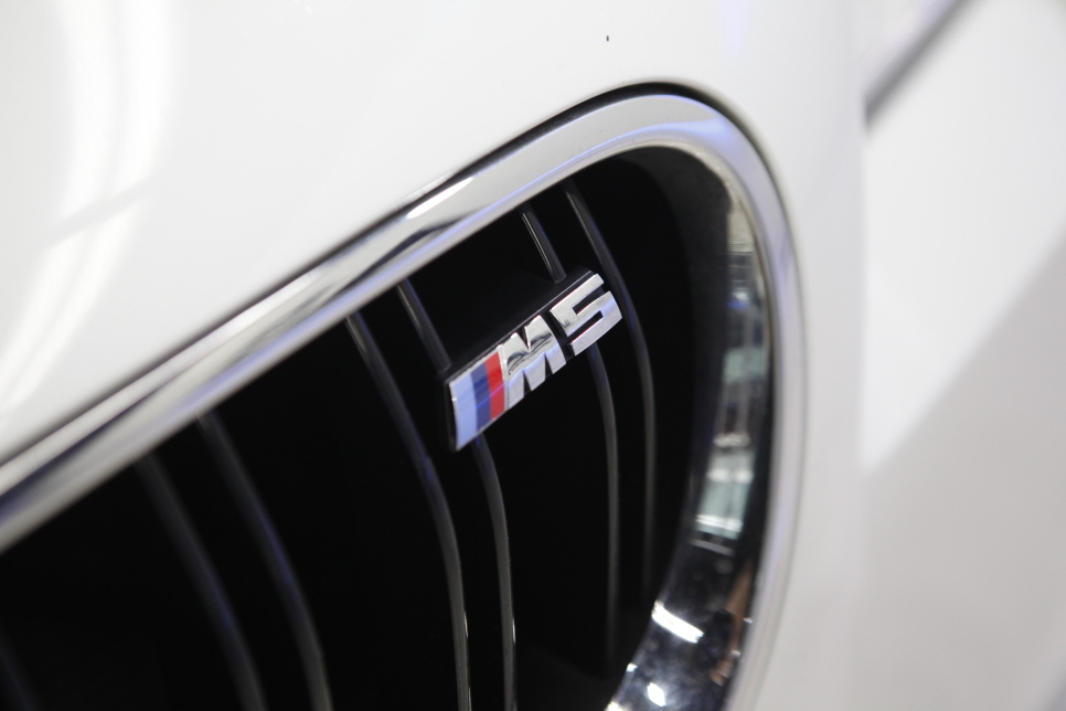 BMW M5 솔라가드 프리미엄 시공, 썬팅? 무엇이 중요할까 TSER 관련 이미지 1