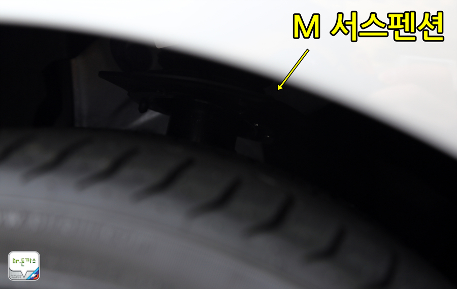 [비교시승기] BMW 뉴 1시리즈 해치백 vs 폭스바겐 골프 관련 이미지 12
