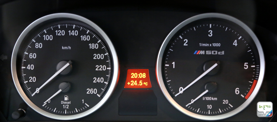 [X6 M50d] 국내에 상륙한 BMW 디젤의 끝판왕을 우연히 만나다! (M550d+X5 M50d+X6 M50d = M performance) 관련 이미지 40