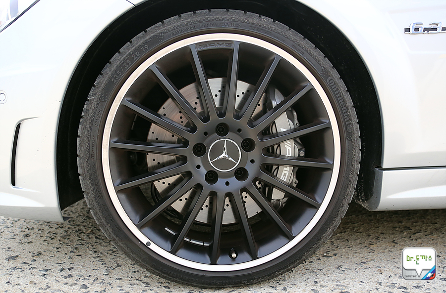[시승기] c63 amg 쿠페 퍼포먼스 패키지 시승기 + 닥터돈까스와 오사모디(BMW 535d)가 드리는 새해인사 관련 이미지 16