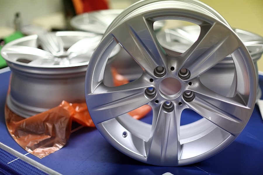 BMW e90 320d 블랙엔 화이트 에디션 하루에 두번 휠 바꾸다!! ( 광명 ez 타이어+ 산본 스타일+ 동판교 맛집+ 커피그리고사람들+브런치) 관련 이미지 10