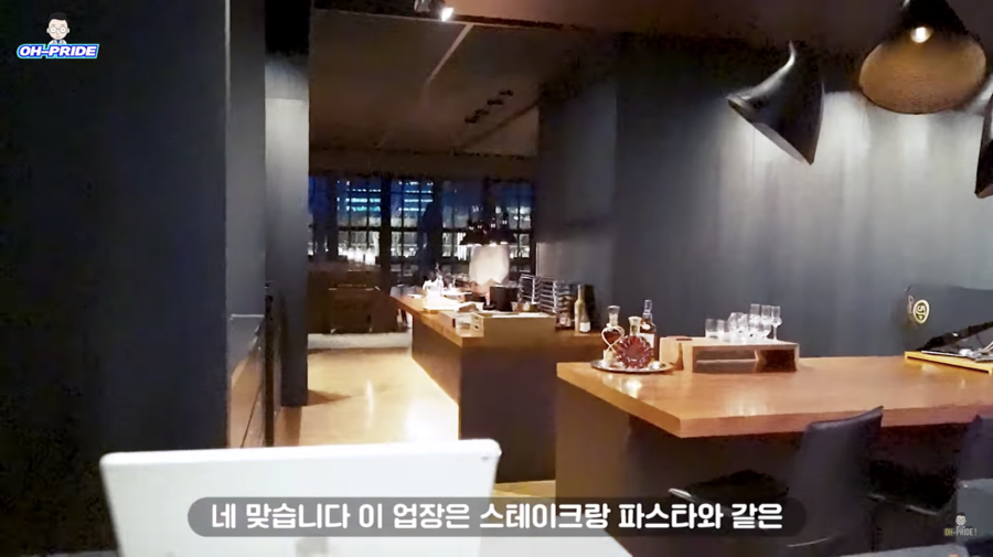 5성급 jw 메리어트 호텔 비밀 정원에서 소소한 와인 파티 | 오프라이드오가나 관련 이미지 4