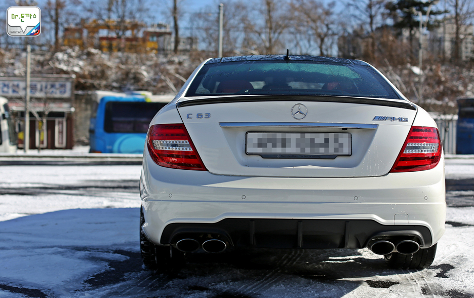 [시승기] c63 amg 쿠페 퍼포먼스 패키지 시승기 + 닥터돈까스와 오사모디(BMW 535d)가 드리는 새해인사 관련 이미지 10