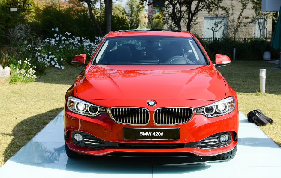 BMW 4시리즈 쿠페 디자인,사양 그리고 옵션 (BMW 428i M 스포츠 패키지+420d+M4) 관련 이미지 29