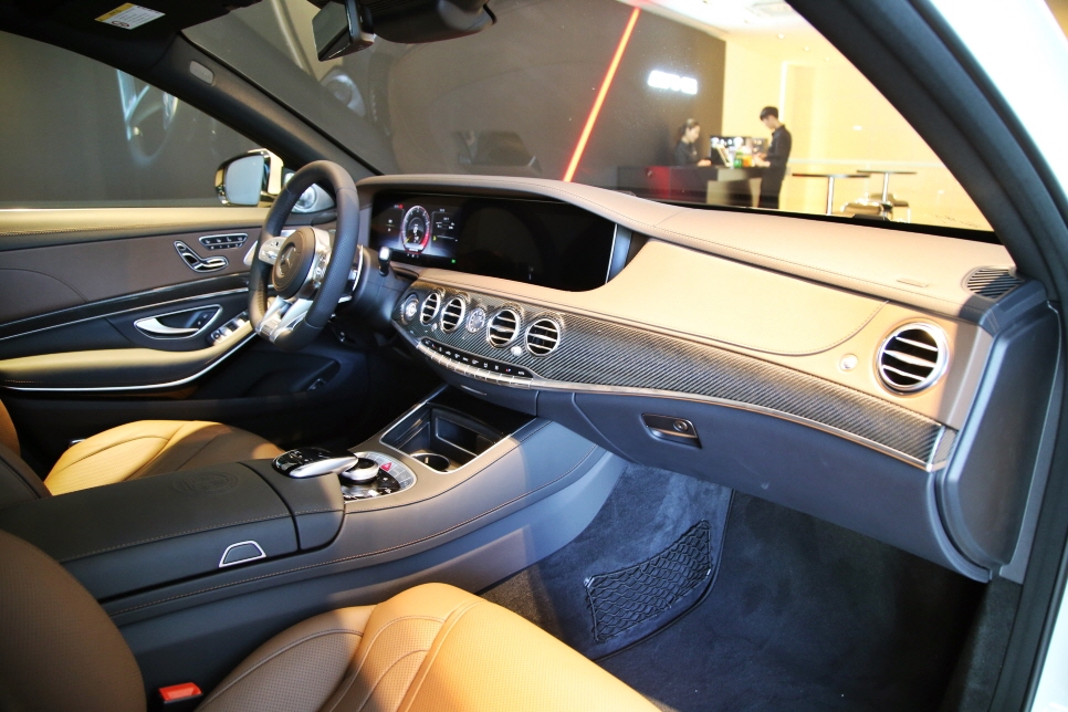 AMG S63 신형 살펴보기 - 벤츠 S클래스 2018 관련 이미지 15