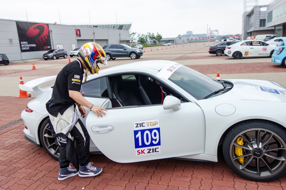 포르쉐 911 GT3로 참여한 SK지크 트랙데이 관련 이미지 38