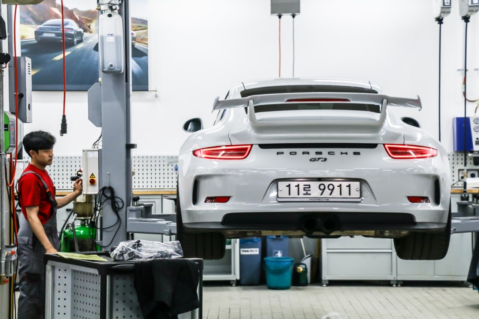SSCL 포르쉐 센터 분당 워크샵 (Porsche Centre Bundang Workshop) 투어 with 포르쉐 911 GT3 관련 이미지 53