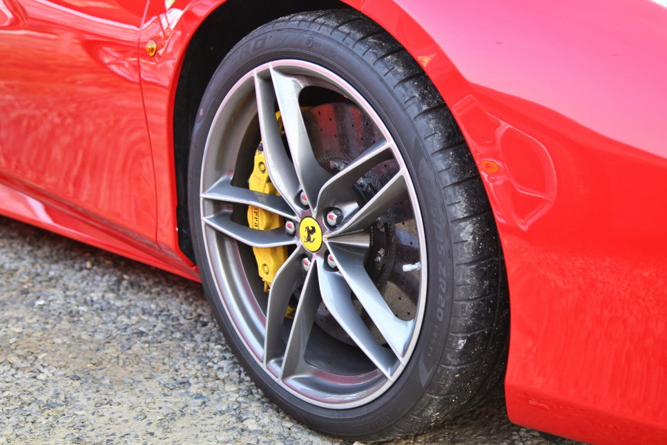 페라리 삼대가 한자리에- F430 스쿠데리아, 458 이탈리아, 488 스파이더 드라이브 관련 이미지 7