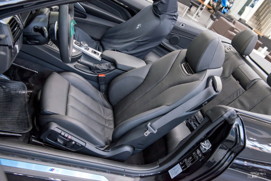 [신차소식] BMW 428i 컨버터블 (4시리즈 컨버터블 가격 그리고 옵션) 관련 이미지 18
