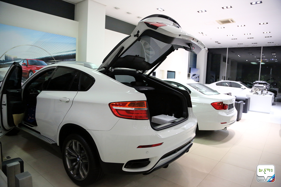 [X6 M50d] 국내에 상륙한 BMW 디젤의 끝판왕을 우연히 만나다! (M550d+X5 M50d+X6 M50d = M performance) 관련 이미지 35