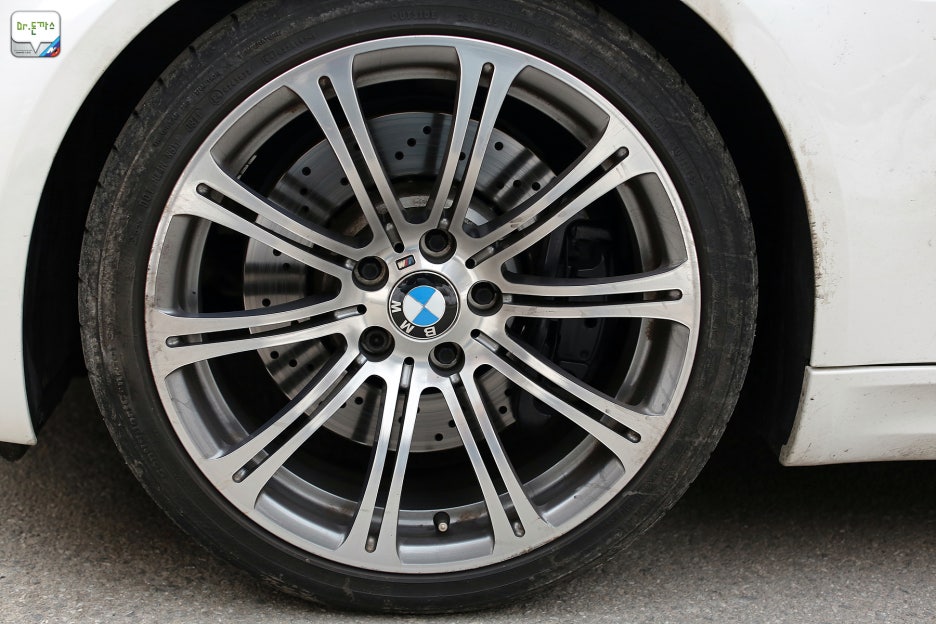 BMW M3 시승기+BMW M3=아드레날린 분비 유발자! 관련 이미지 29
