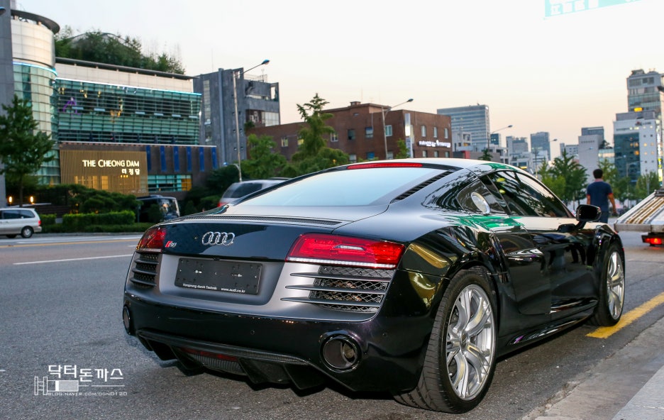 아우디 R8 V10 플러스 쿠페 출고이야기. 관련 이미지 9