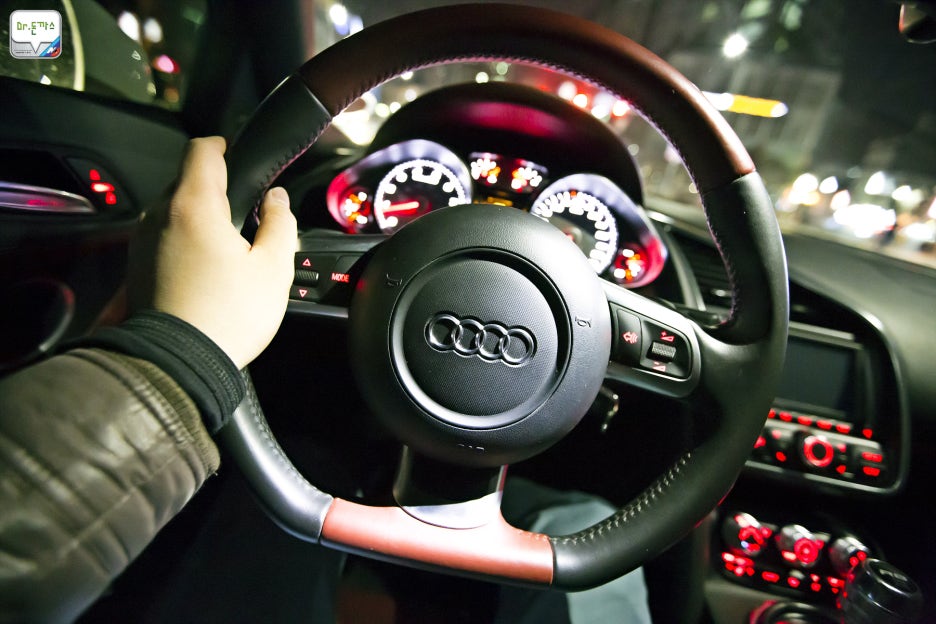 [아우디 R8 시승기] 아우디 R8로 출퇴근 해볼까? 관련 이미지 25