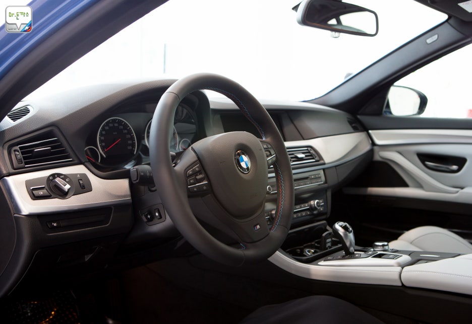 BMW M5 시승기. 괴물세단의 과거 그리고 현재(E39 M5,E60 M5,F10 M5). 관련 이미지 51