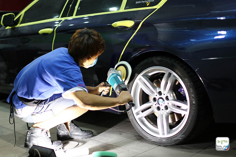 BMW F10 535d 치료하기! 광택작업 후기! (베스트샤인 오토팩토리 + 차량 흠집 제거+주차장테러 범인검거!+ 동판교까페+오시정) 관련 이미지 52
