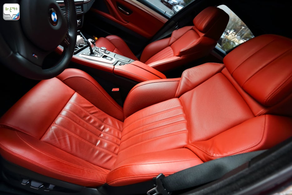 BMW M5 시승기. 괴물세단의 과거 그리고 현재(E39 M5,E60 M5,F10 M5). 관련 이미지 59