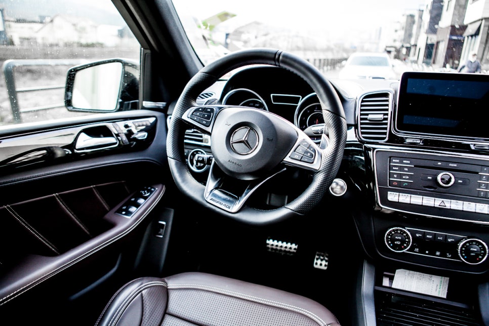 벤츠 GLE 63 AMG 시승기 - 스포츠카와 SUV의 교차점 관련 이미지 12