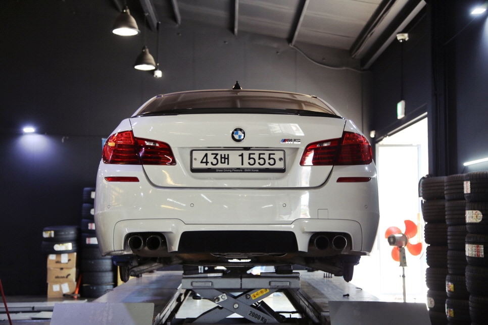 BMW M5 타이어 교체하기 , 피렐리 피제로 관련 이미지 7