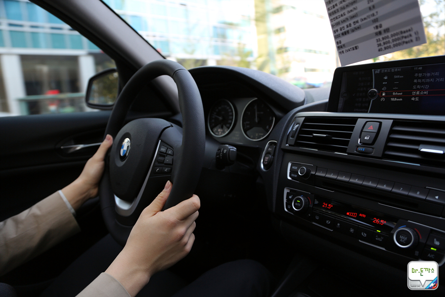 [비교시승기] BMW 뉴 1시리즈 해치백 vs 폭스바겐 골프 관련 이미지 33