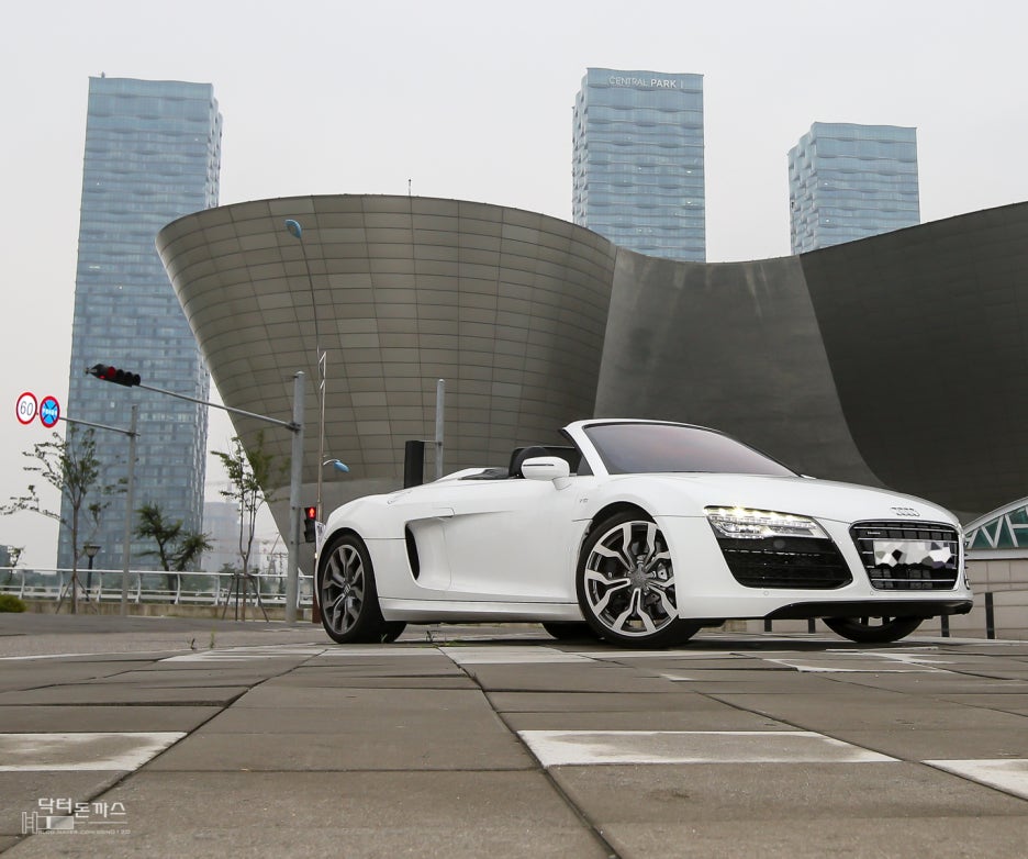 아우디 R8 시승기 1편+R8의 발자취를 따라서+R8 V8 쿠페+R8 V10 쿠페 관련 이미지 20