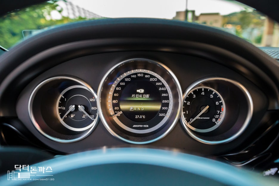 벤츠 CLS 63 AMG 시승기. 이쁘고 배기음 좋은 KTX. 관련 이미지 20