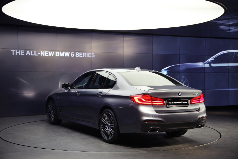 BMW 5시리즈 풀체인지 런칭& 시승기 관련 이미지 12
